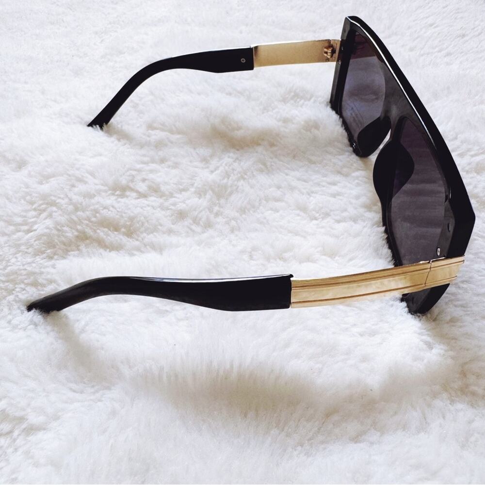 Inez Black Oversized Square Sunglasses - Picture 6 of 9